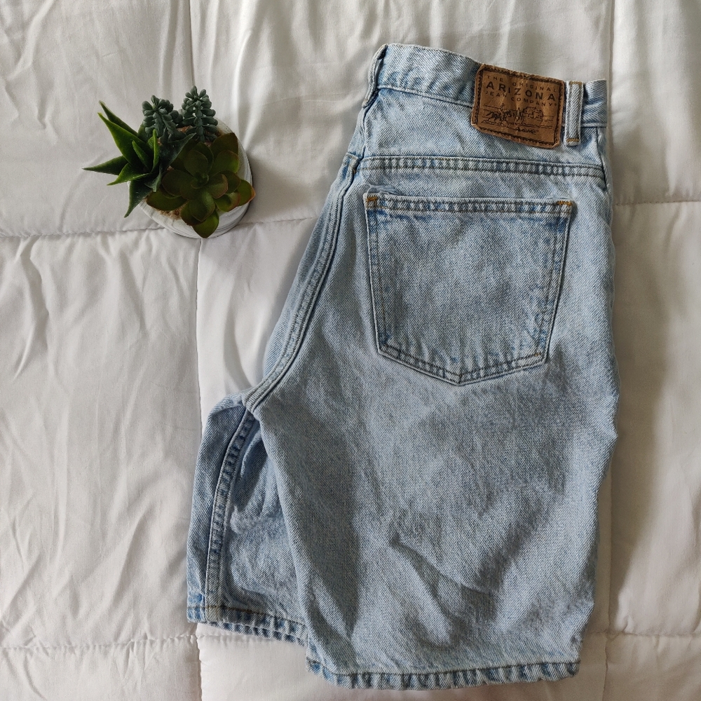 VINTAGE HIGH WAIST DENIM MOM JEANS